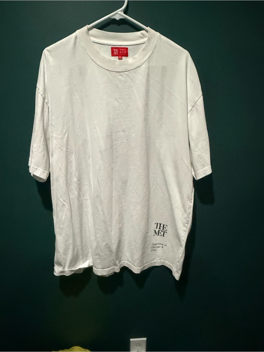 PacSun White The Met Logo Short-Sleeve Tee